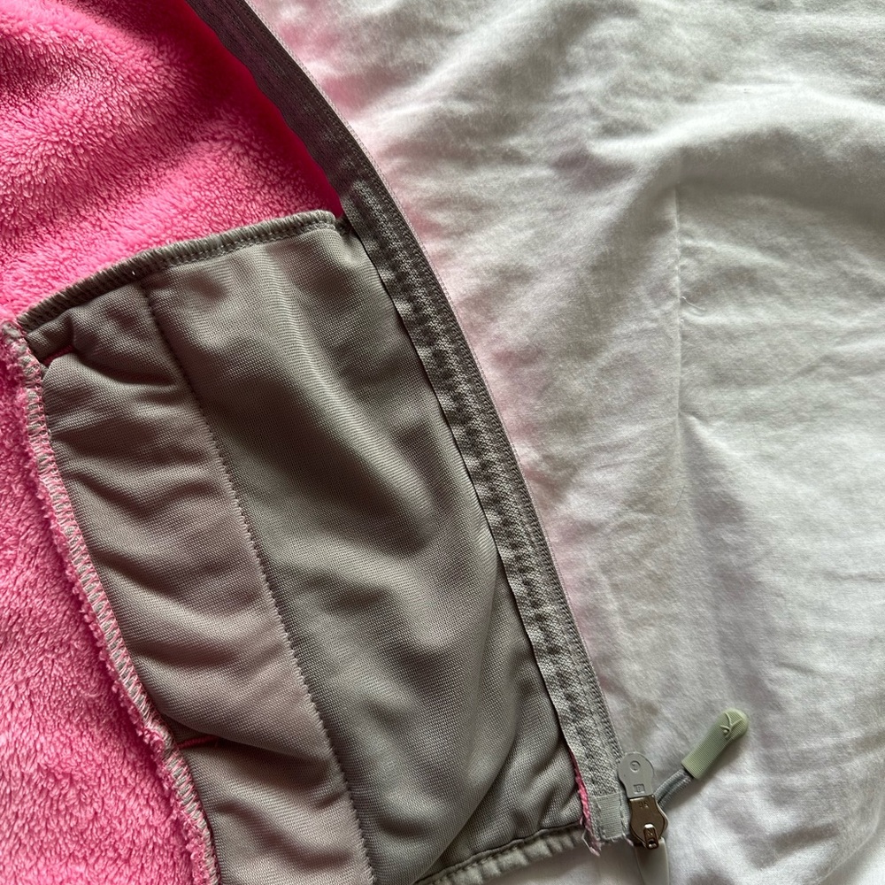 Pink Jacket - Picture 4 of 4